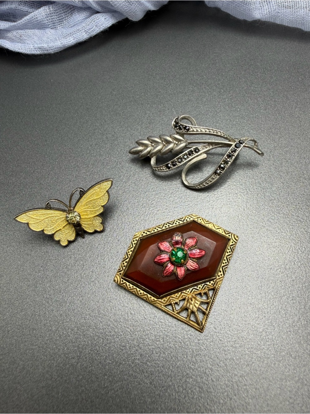 🔥🔥🔥Vintage Brooches Small lot #333ub
